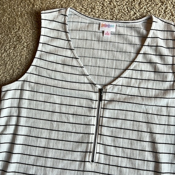 Lularoe Rachel zip thank sleeveless shirt white black striped top size small - Picture 2 of 5